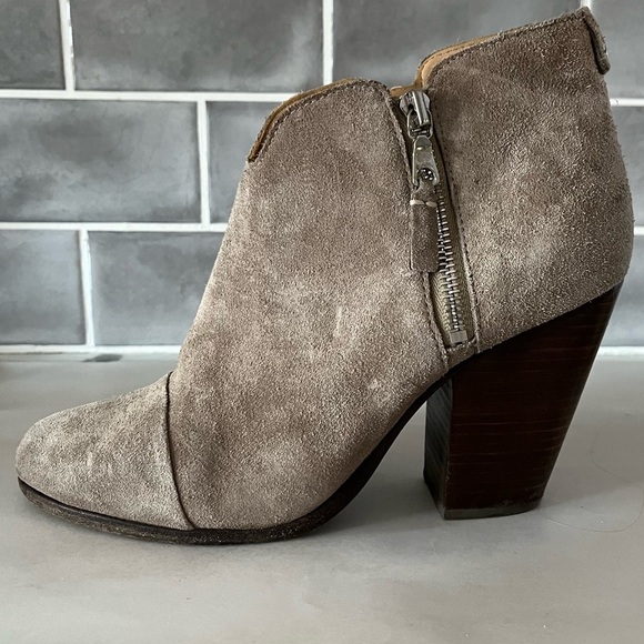 Rag & Bone Margot Suede Ankle Boots Beige Womens size Euro 38 US 7.5 Western - Picture 1 of 12